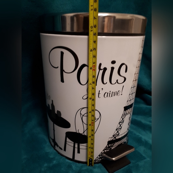 Bedroom or Powder room pedal bin - Picture 10 of 11